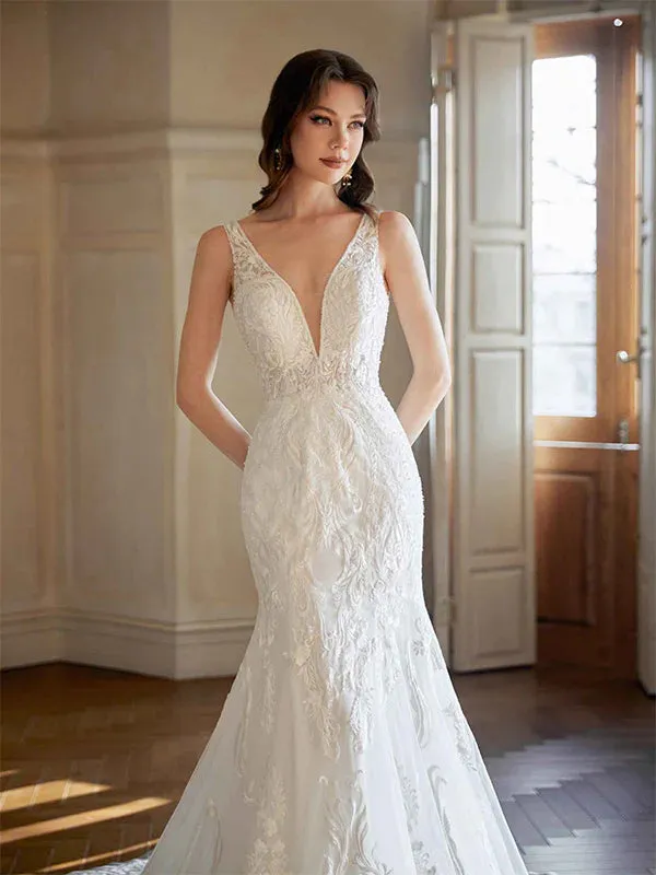 Charming A-line Tulle V-neck Lace Appliques Wedding Dresses With Trailing, WD0386