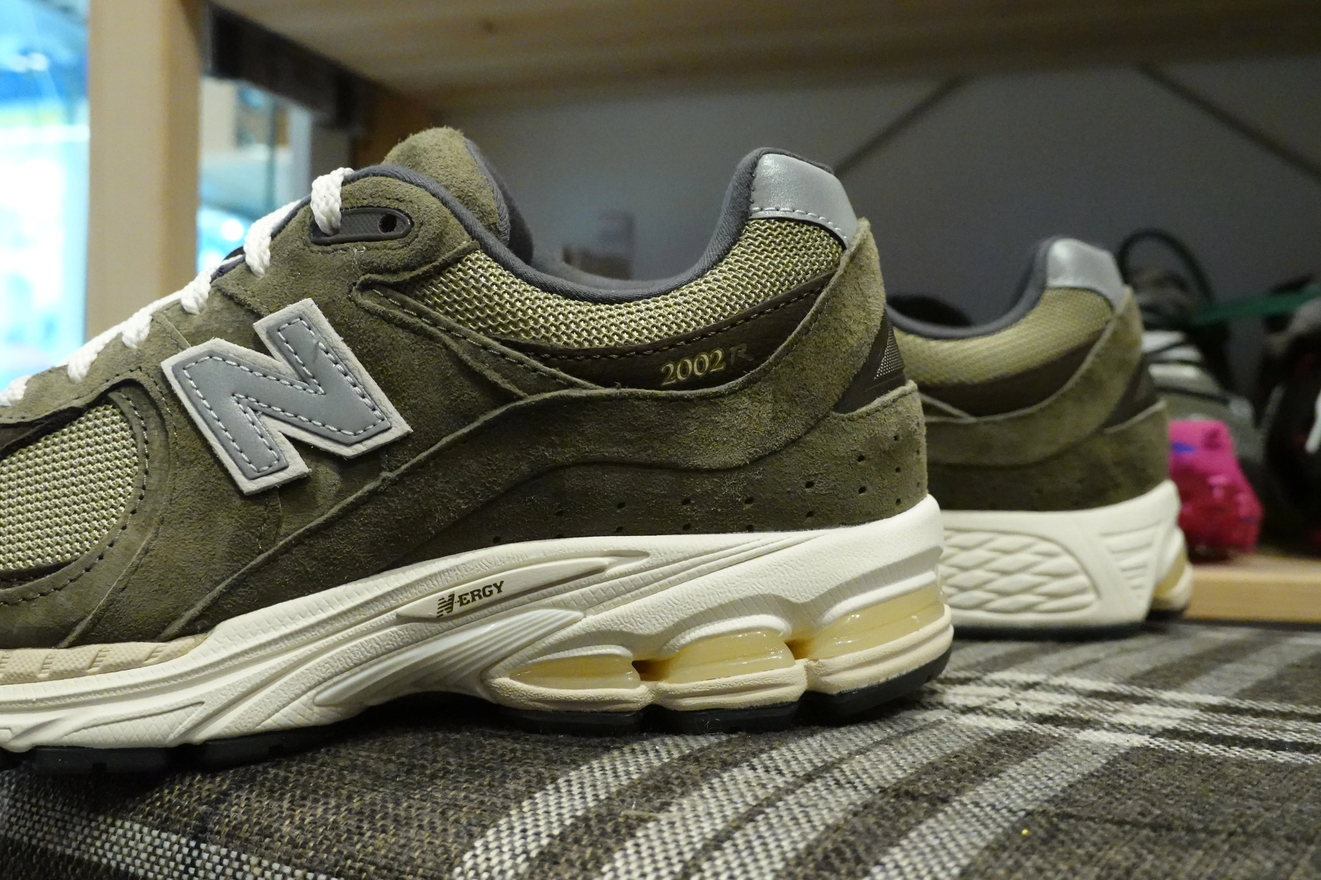 New Balance M2002RHN