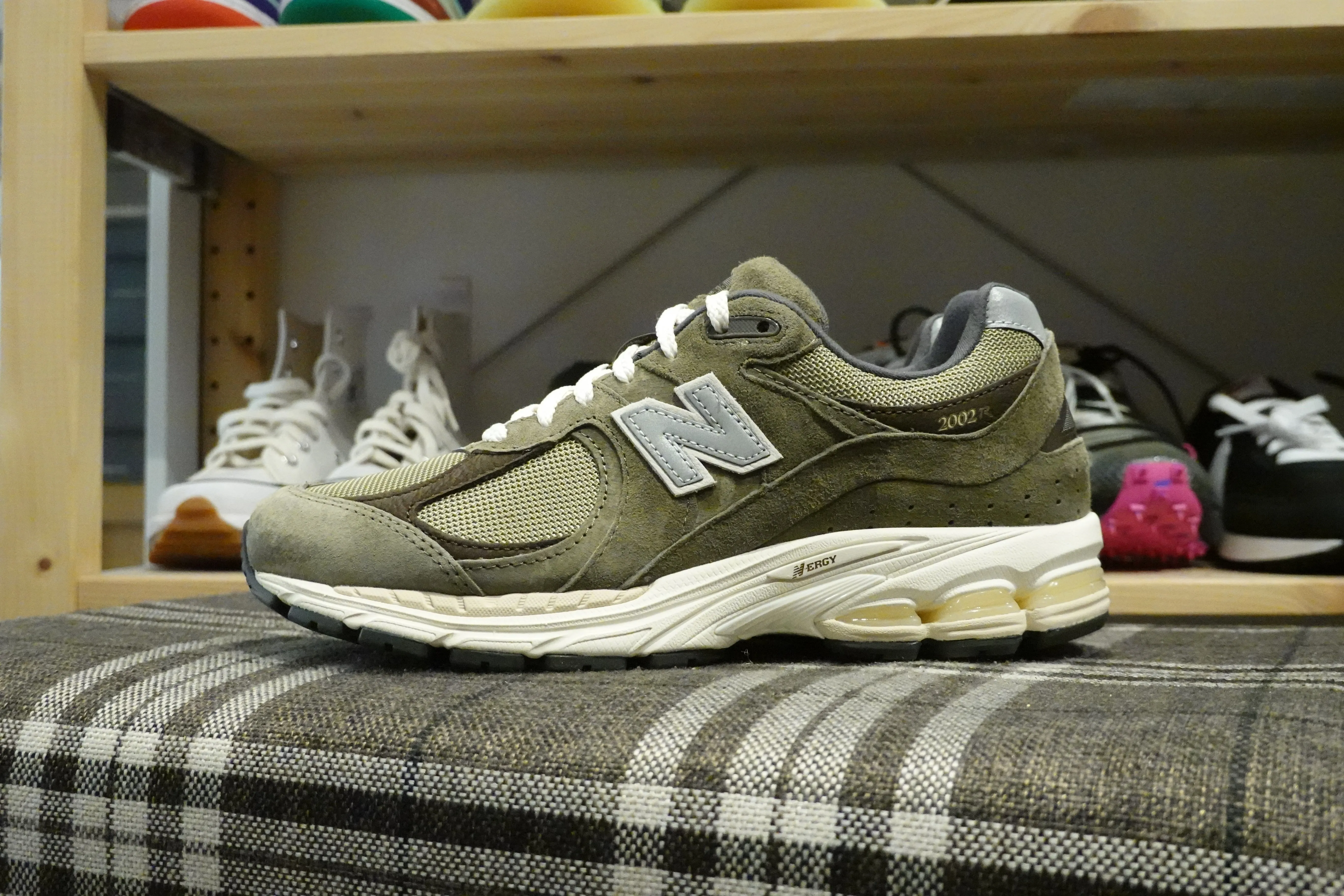 New Balance M2002RHN