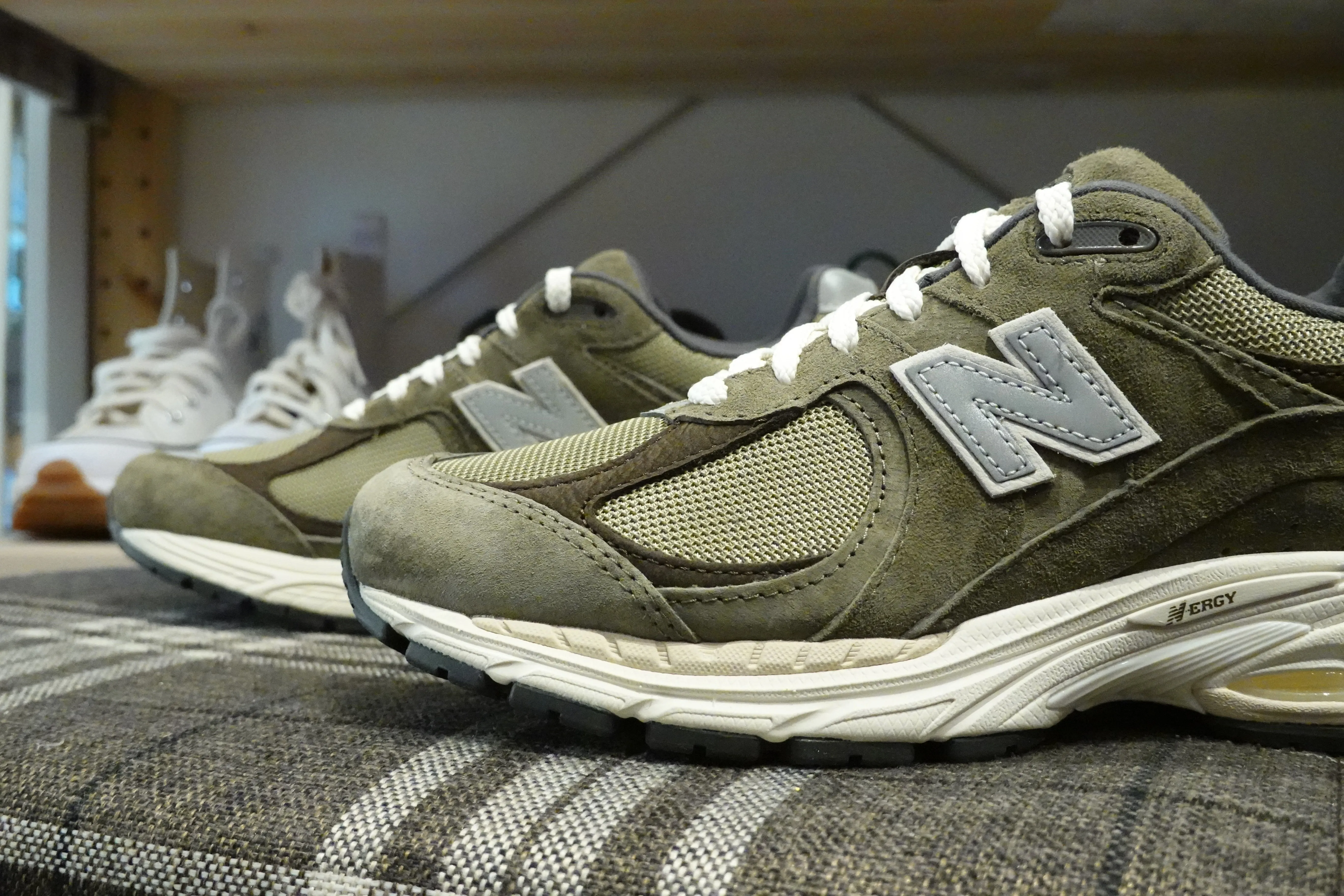 New Balance M2002RHN