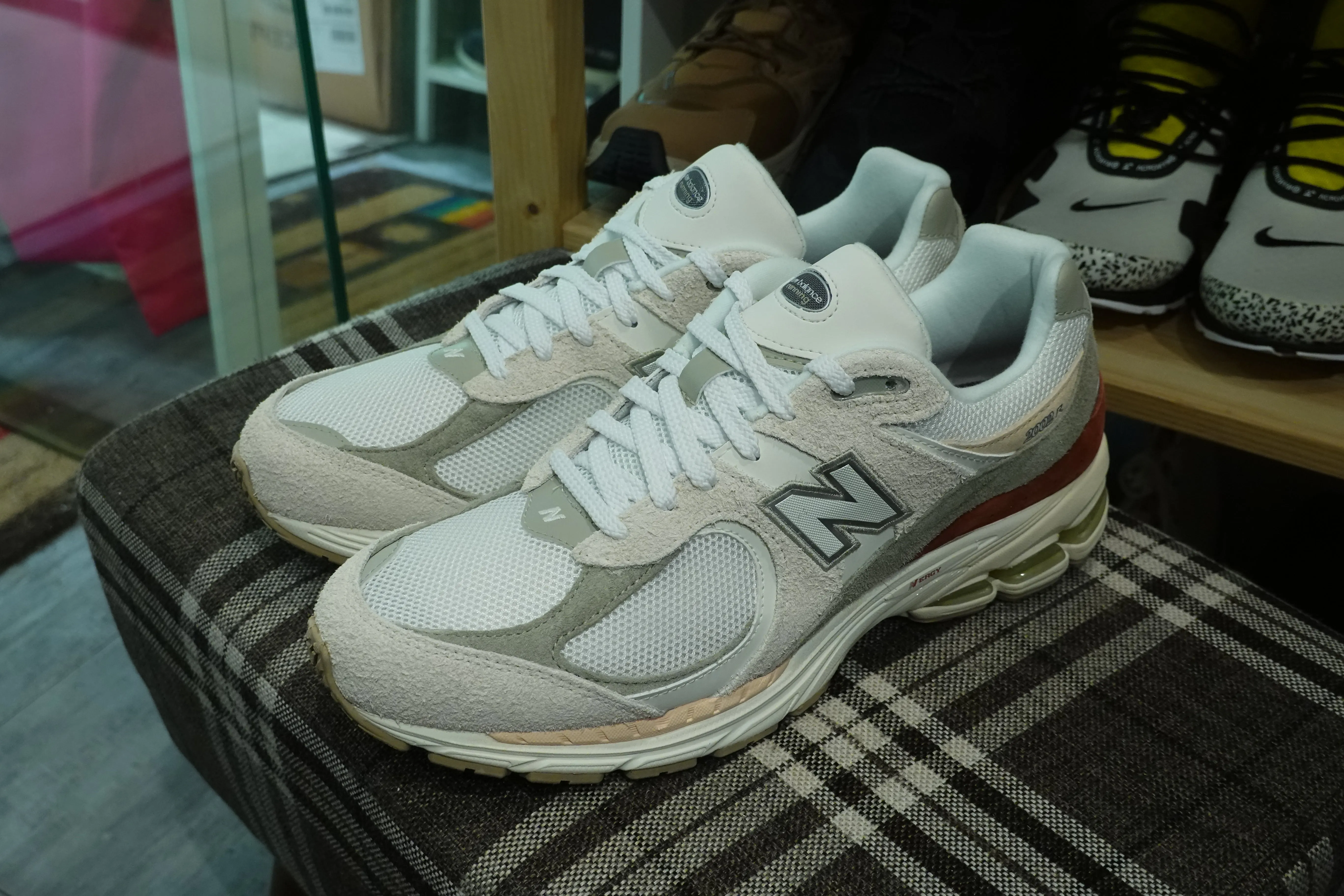 New Balance M2002RJF