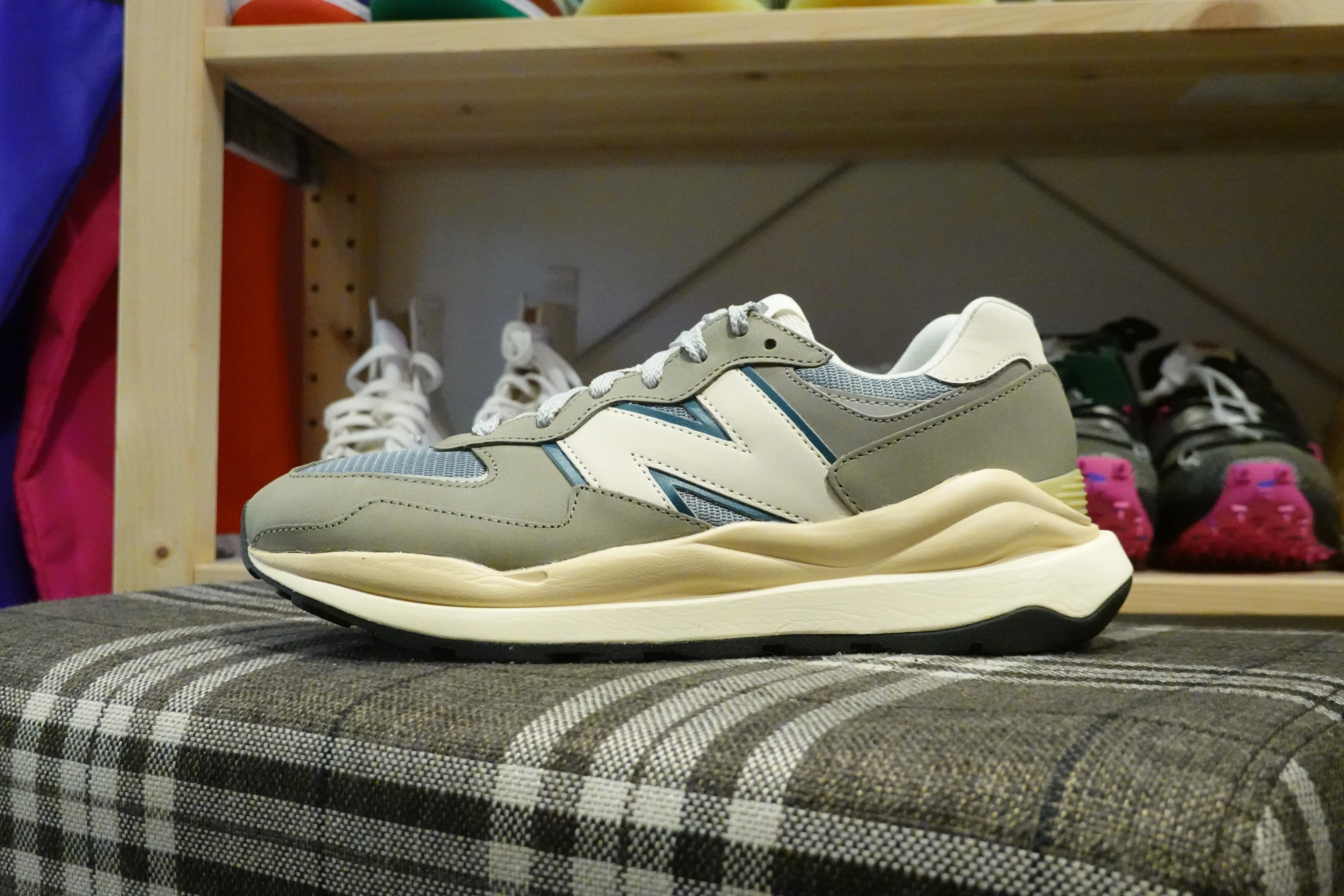 New Balance M5740LLG